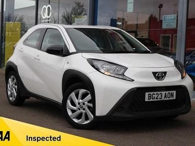 Used Toyota Aygo X PURE 72 HP (52 kW) 2023 White SUV