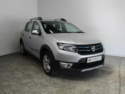 Used Dacia Sandero Lauréate 90 HP (66 kW) 2015 Silver Hatchback