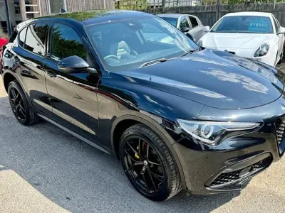Begagnad Alfa Romeo Stelvio 280 HK (205 kW) 2019 Svart SUV