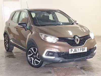 Used Renault Captur Dynamique 90 HP (66 kW) 2017 Brown SUV