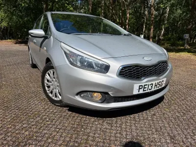 Used Kia Ceed 2013 Silver Hatchback
