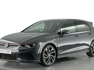 Używany VW Golf VIII GTI 300 KM (220 kW) 2023 Szary Hatchback