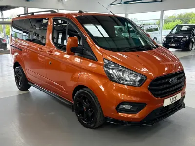 Used Ford Transit Custom Limited 130 HP (95 kW) 2020 Orange Van