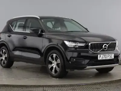 Usado Volvo XC40 Inscription 161 CV (118 kW) 2021 Negro SUV