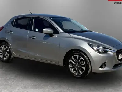 Begagnad Mazda 2 Edition 90 HK (66 kW) 2015 Halvkombi