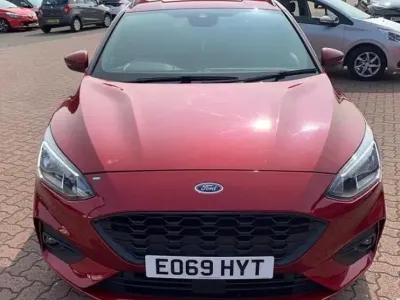 Used Ford Focus ST-Line X 2019 Red Estate
