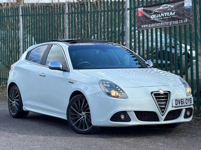 Used Alfa Romeo Giulietta 235 HP (172 kW) 2011 White Hatchback