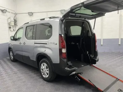 Gebraucht Peugeot Rifter Allure 2021 Grau Van / Kleinbus