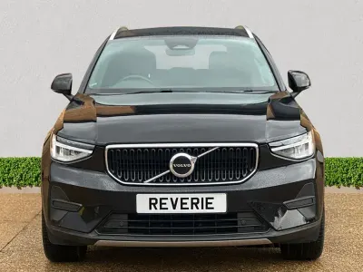 Usado Volvo XC40 Core 163 HP (119 kW) 2024 Preto SUV
