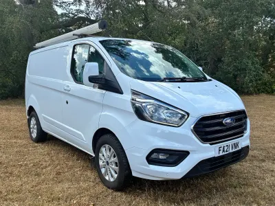 Used Ford Transit Custom Limited 130 HP (95 kW) 2021 White Van