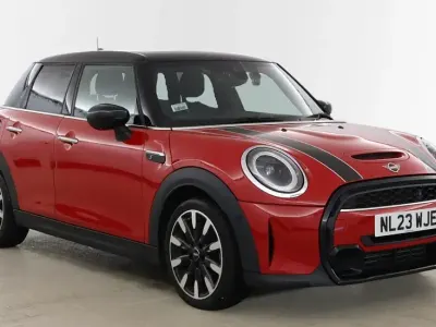 Used Mini Cooper S Exclusive 176 HP (129 kW) 2023 Red Hatchback