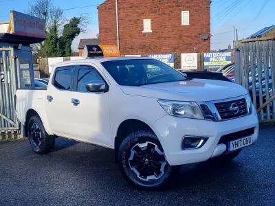 Begagnad Nissan Navara Acenta+ 2017 Vit Pickup