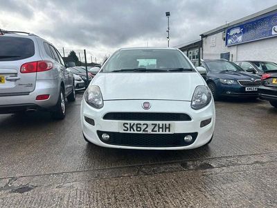 Used Fiat Punto Easy 69 HP (50 kW) 2012 White Hatchback