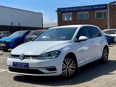 Używany VW Golf VII SE 150 KM (110 kW) 2018 Biały Hatchback