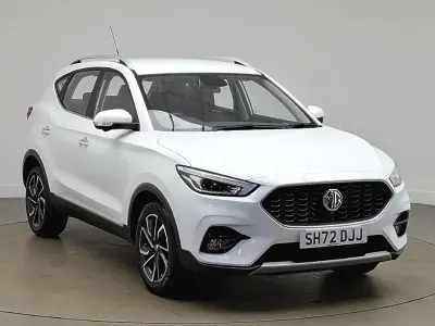 Usado MG ZS Exclusive 106 CV (77 kW) 2022 Blanco SUV