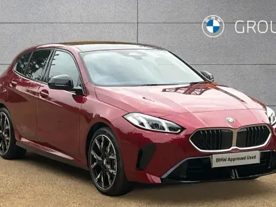 Gebraucht BMW 120 M Sport 168 PS (123 kW) 2025 Rot Kleinwagen