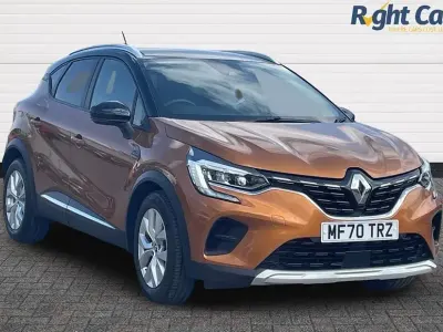 Used Renault Captur Iconic 100 HP (73 kW) 2020 Orange / black SUV