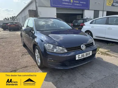 Used VW Golf VII Edition 125 HP (91 kW) 2016 Blue Hatchback