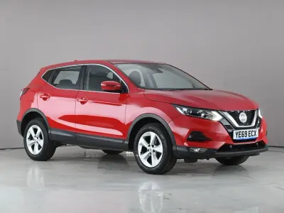 Used Nissan Qashqai Acenta Premium 140 HP (102 kW) 2019 Red SUV