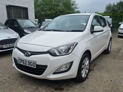 Used Hyundai i20 Active 86 HP (63 kW) 2013 White Hatchback