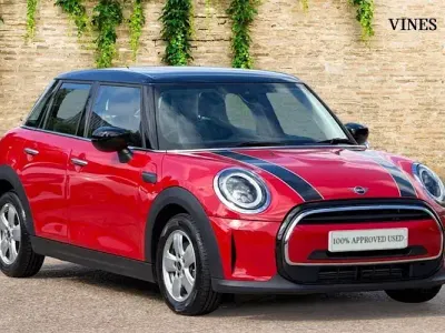 Used Mini Cooper Classic 136 HP (100 kW) 2022 Red Hatchback