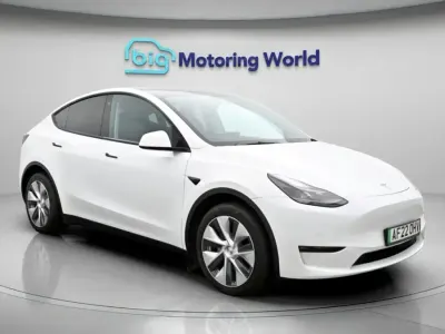 Begagnad Tesla Model Y Long Range AWD 378 kW (514 HK) 2022 Vit SUV