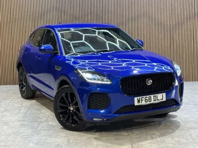 Usado Jaguar E-Pace R-Dynamic 180 HP (132 kW) 2018 Azul SUV
