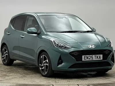 Used Hyundai i10 Premium 79 HP (58 kW) 2025 Green Hatchback
