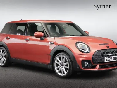 Usado Mini Cooper S Clubman Sport 176 CV (129 kW) 2023 Rojo Familiar