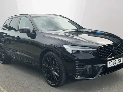 Begagnad Volvo XC60 Ultra 247 HK (181 kW) 2025 Svart SUV