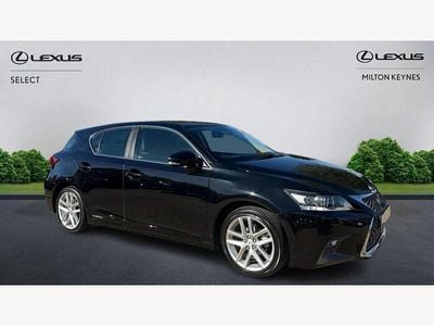 Lexus CT200h