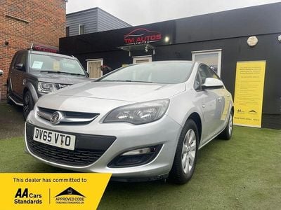 Used Vauxhall Astra Design Edition 2015 Silver Hatchback