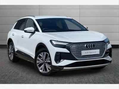 Usado Audi Q4 e-tron Sport 210 kW (286 HP) 2024 Branco SUV