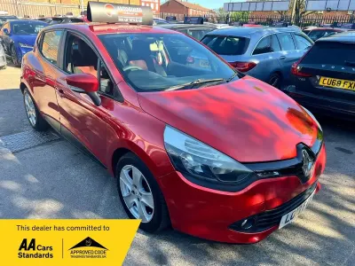 Usado Renault Clio IV Expression+ 90 HP (66 kW) 2013 Vermelho Citadino