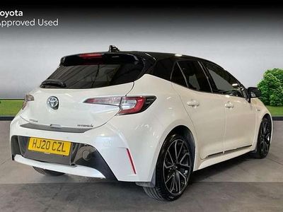 Used Toyota Corolla 122 HP (89 kW) 2020 White Hatchback