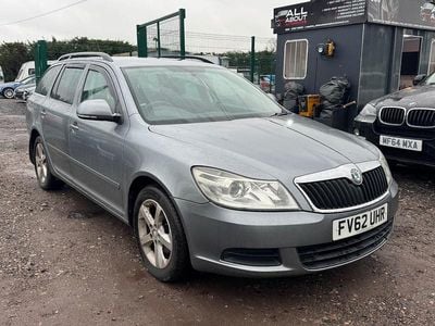 Used Skoda Octavia SE 105 HP (77 kW) 2012 Grey Estate