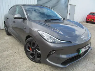 New MG IM6 553 kW (752 HP) 2025 Silver SUV
