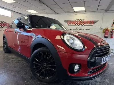 Usado Mini Cooper Clubman 136 CV (100 kW) 2017 Rojo Familiar