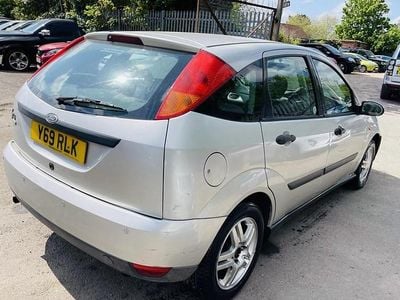 Used Ford Focus Zetec 100 HP (73 kW) 2001 Silver Hatchback