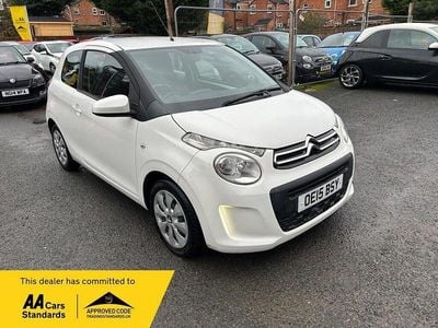Used Citroën C1 Feel 68 HP (50 kW) 2015 White Hatchback