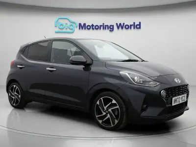 Używany Hyundai i10 Premium 84 KM (61 kW) 2023 Szary Hatchback