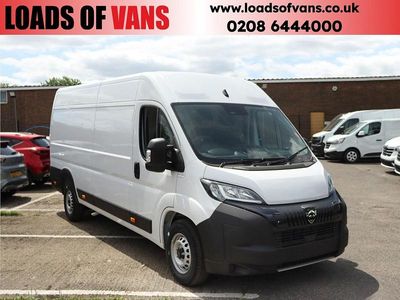 White New 2025 Peugeot Boxer Van | £24,999 (Good price)