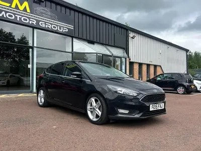 Used Ford Focus Zetec 125 HP (91 kW) 2015 Black Hatchback