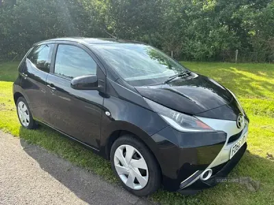 Used Toyota Aygo X-play 69 HP (50 kW) 2016 Black Hatchback