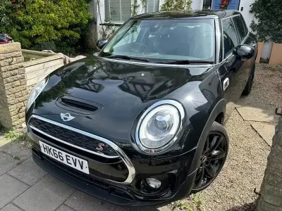 Usado Mini Cooper Clubman 2016 Negro Familiar