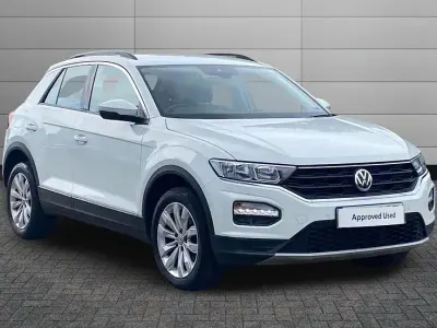 Used VW T-Roc SE 148 HP (108 kW) 2018 Pure white SUV