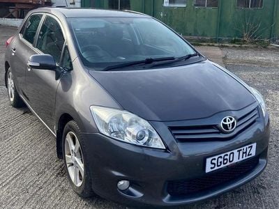Used Toyota Auris 132 HP (97 kW) 2010 Grey Hatchback