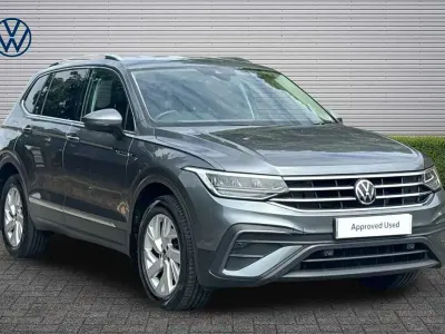 Used VW Tiguan Allspace Life 150 HP (110 kW) 2023 Grey SUV