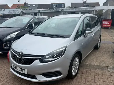 Used Vauxhall Zafira Tourer Design Edition 140 HP (102 kW) 2017 Silver MPV
