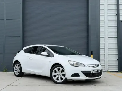 Used Vauxhall Astra GTC Sport 2016 White Hatchback